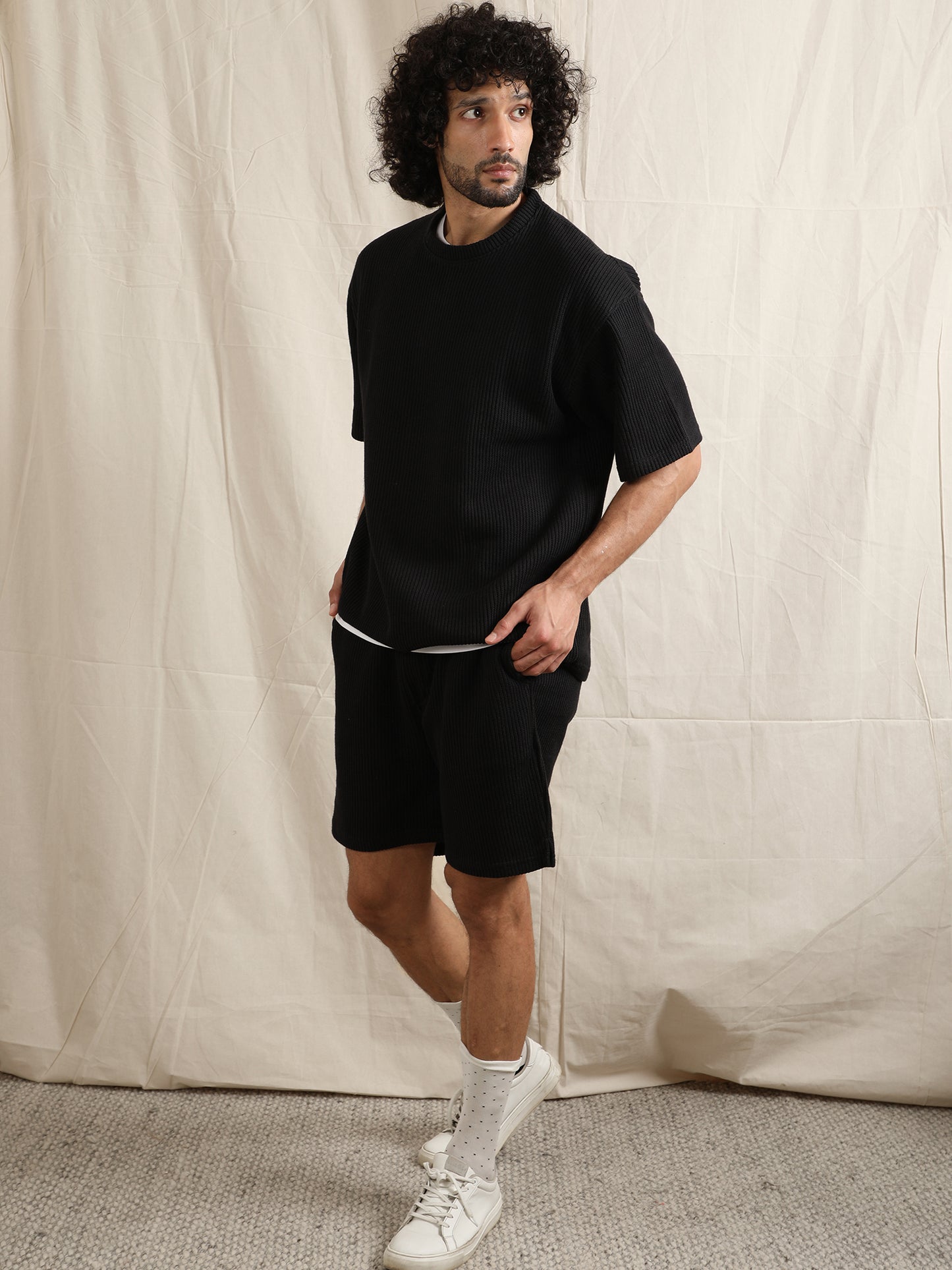 CO-ORD IN SWEATER KNIT FABRIC (BLACK)