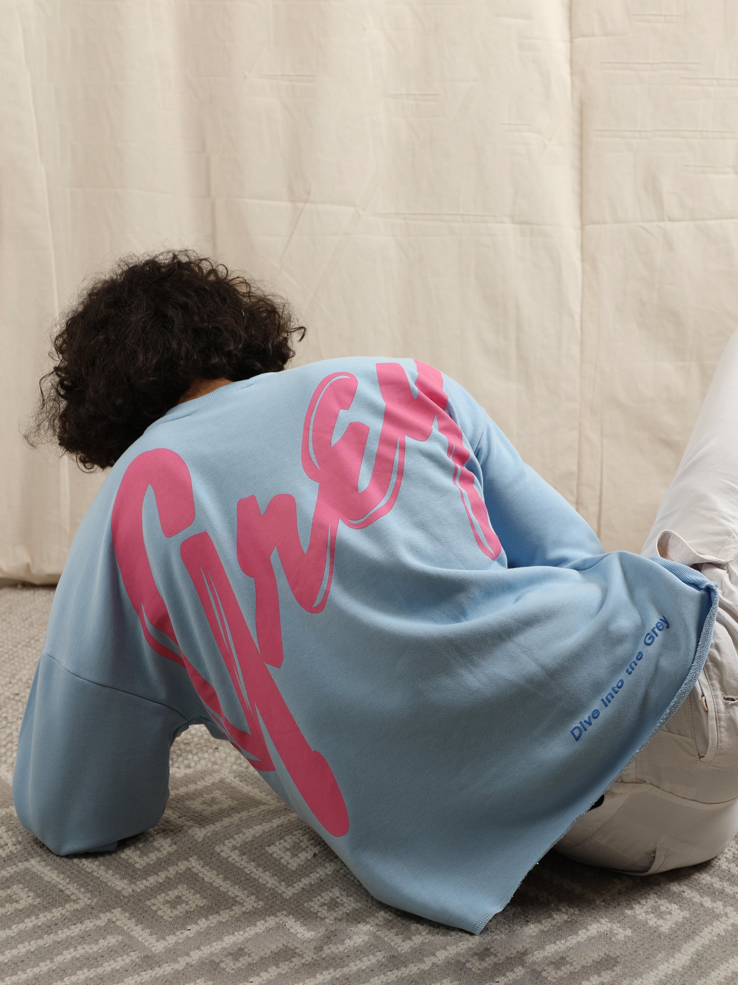 DIVE INTO THE GREY (SKY BLUE)