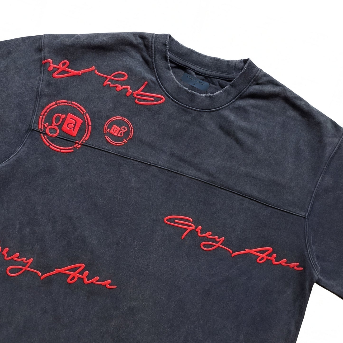 SIGNATURE CHAOS TEE